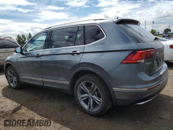 ✅ 2021 Volkswagen Tiguan SEL Premium R-Line • VIN: 3VV4B7AX9MM127091 • Лот: 68978055. Опубликован ранее на Copart с пробегом 55 494 миль. Бесплатный доступ к архиву аукционных продаж из США и подробный отчёт об истории автомобиля на DreamBid. Изображение 2.