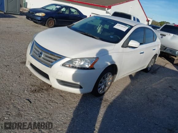 ✅ 2014 Nissan Sentra S • VIN: 3N1AB7AP9EL678634 • Lot: 43676564. Listed on IAAI with 114,224 mi. Free auction sales archive from the USA and detailed vehicle history report at DreamBid. Image 2.
