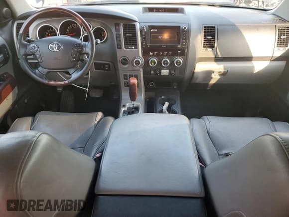 ✅ 2012 Toyota Sequoia Platinum • VIN: 5TDDW5G19CS064986 • Lot: 93615205. Listed on Copart with 246,244 mi. Free auction sales archive from the USA and detailed vehicle history report at DreamBid. Image 8.