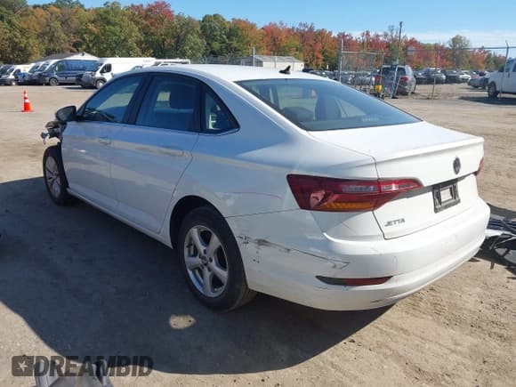 ✅ 2019 Volkswagen Jetta S • VIN: 3VWC57BU4KM055782 • Lot: 43480422. Listed on IAAI with 100,997 mi. Free auction sales archive from the USA and detailed vehicle history report at DreamBid. Image 3.