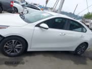 ✅ 2021 Kia Forte LXS • VIN: 3KPF24AD1ME375065 • Lot: 42356572. Listed on IAAI with 83,025 mi. Free auction sales archive from the USA and detailed vehicle history report at DreamBid. Image 15.