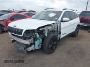 ✅ 2019 Jeep Cherokee Latitude Plus • VIN: 1C4PJLLBXKD373391 • Лот: 41097780. Опубликован ранее на IAAI с пробегом 82 472 миль. Бесплатный доступ к архиву аукционных продаж из США и подробный отчёт об истории автомобиля на DreamBid. Изображение 18.