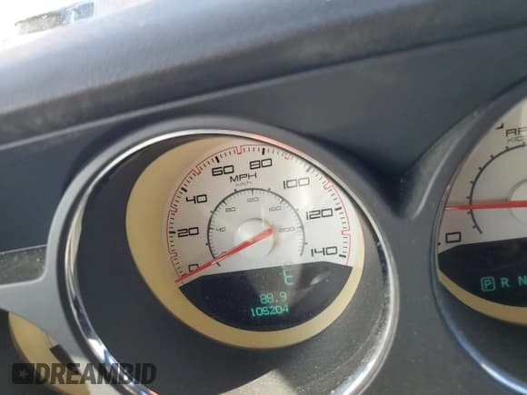 ✅ 2014 Dodge Challenger SXT • VIN: 2C3CDYAG6EH184864 • Лот: 85660624. Опубликован ранее на Copart с пробегом 105 204 миль. Бесплатный доступ к архиву аукционных продаж из США и подробный отчёт об истории автомобиля на DreamBid. Изображение 9.