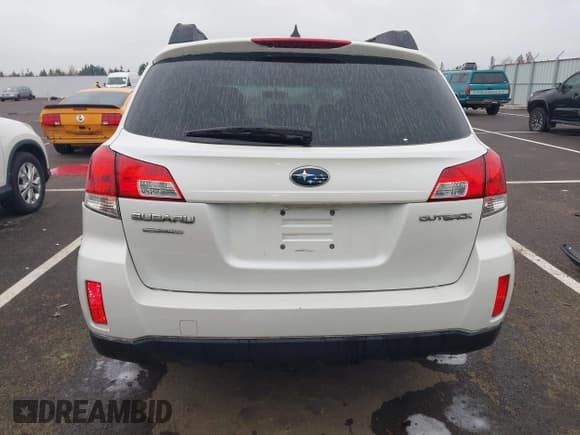 ✅ 2012 Subaru Outback • VIN: 4S4BRCFC3C3232091 • Lot: 41636663. Listed on IAAI with 160,454 mi. Free auction sales archive from the USA and detailed vehicle history report at DreamBid. Image 17.