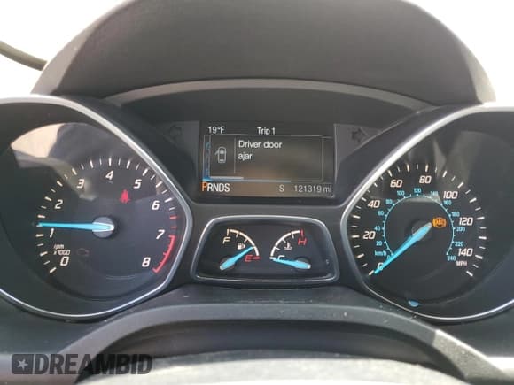 ✅ 2014 Ford Escape SE • VIN: 1FMCU0GX0EUD38384 • Lot: 63342715. Wystawiony na Copart z przebiegiem 121 319 mil. Bezpłatny archiwum sprzedaży aukcyjnych z USA i szczegółowy raport historii pojazdu na DreamBid. Zdjęcie 9.