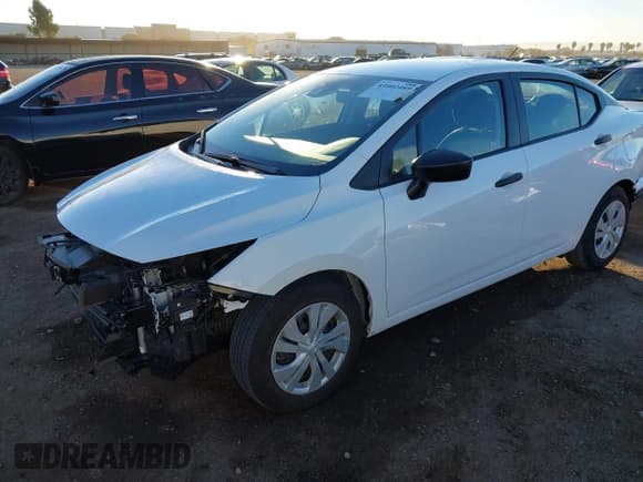 ✅ 2024 Nissan Versa S • VIN: 3N1CN8DV1RL903652 • Lot: 43802489. Wystawiony na IAAI z przebiegiem 25 127 mil. Bezpłatny archiwum sprzedaży aukcyjnych z USA i szczegółowy raport historii pojazdu na DreamBid. Zdjęcie 18.