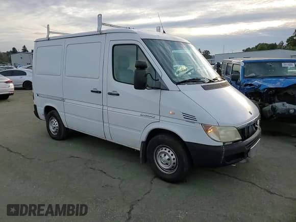 ✅ 2005 Dodge Sprinter • VIN: WD2PD144255762907 • Lot: 38805464. Listed on Copart with 192,940 mi. Free auction sales archive from the USA and detailed vehicle history report at DreamBid. Image 11.