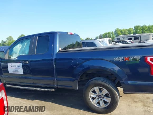✅ 2018 Ford F-150 XL • VIN: 1FTFX1E57JFA12712 • Lot: 42141045. Wystawiony na IAAI z przebiegiem 83 439 mil. Bezpłatny archiwum sprzedaży aukcyjnych z USA i szczegółowy raport historii pojazdu na DreamBid. Zdjęcie 14.