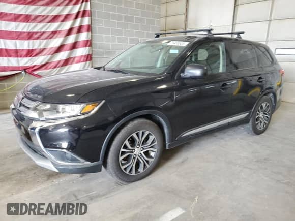 2018 Mitsubishi Outlander ES z VIN JA4AD2A35JZ023939, wystawiony jako Copart lot #71499925 z przebiegiem 159 582 mil mil oraz Szkoda całkowita • Salvage title. Historia ofert i sprzedaży dostępna na DreamBid. Obrazek 1.