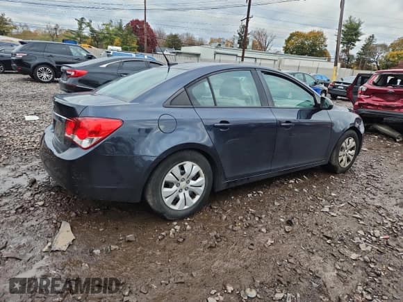 ✅ 2014 Chevrolet Cruze LS • VIN: 1G1PA5SGXE7365036 • Лот: 90724755. Опубликован ранее на Copart с пробегом 144 326 миль. Бесплатный доступ к архиву аукционных продаж из США и подробный отчёт об истории автомобиля на DreamBid. Изображение 3.