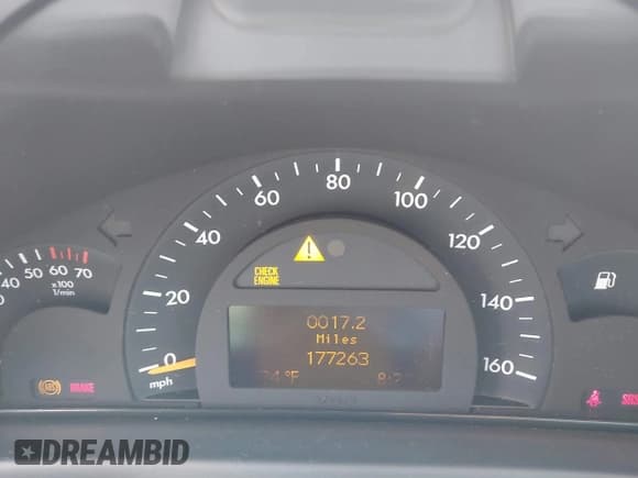 ✅ 2004 Mercedes-Benz C 230 Kompressor • VIN: WDBRF40J14A640366 • Lot: 43635106. Wystawiony na IAAI z przebiegiem 177 263 mil. Bezpłatny archiwum sprzedaży aukcyjnych z USA i szczegółowy raport historii pojazdu na DreamBid. Zdjęcie 7.