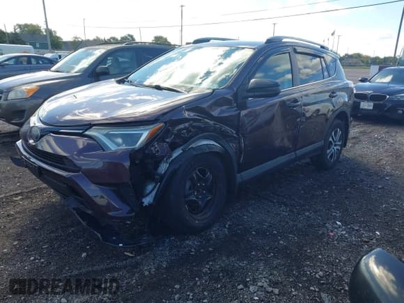 ✅ 2017 Toyota RAV4 LE • VIN: 2T3BFREV7HW683807 • Lot: 43397002. Wystawiony na IAAI z przebiegiem 37 197 mil. Bezpłatny archiwum sprzedaży aukcyjnych z USA i szczegółowy raport historii pojazdu na DreamBid. Zdjęcie 17.