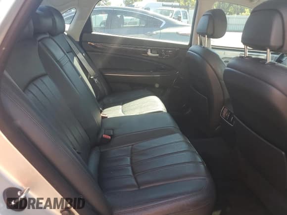 ✅ 2013 Hyundai Equus Signature • VIN: KMHGH4JH5DU059915 • Lot: 69230075. Listed on Copart with 105,084 mi. Free auction sales archive from the USA and detailed vehicle history report at DreamBid. Image 10.