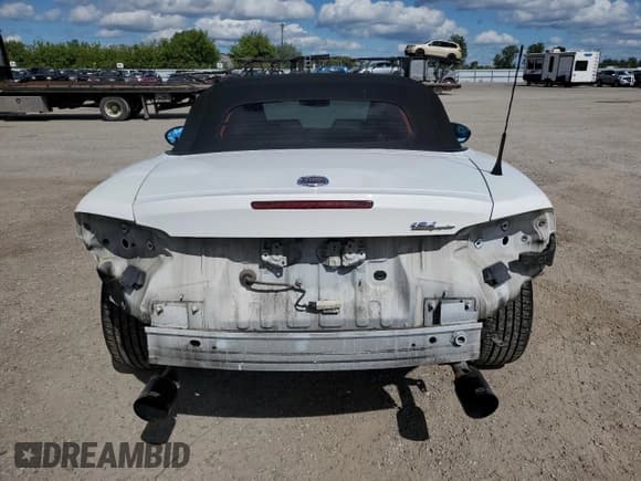 ✅ 2017 FIAT 124 Spider Elaborazione Abarth • VIN: JC1NFAEK9H0131229 • Lot: 69969935. Wystawiony na Copart z przebiegiem 104 518 mil. Bezpłatny archiwum sprzedaży aukcyjnych z USA i szczegółowy raport historii pojazdu na DreamBid. Zdjęcie 6.