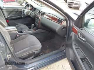 2008 Chevrolet Impala LT z VIN 2G1WC583489195849, wystawiony jako IAAI lot #43511173 z przebiegiem 183 225 mil mil oraz . Historia ofert i sprzedaży dostępna na DreamBid. Obrazek 5.