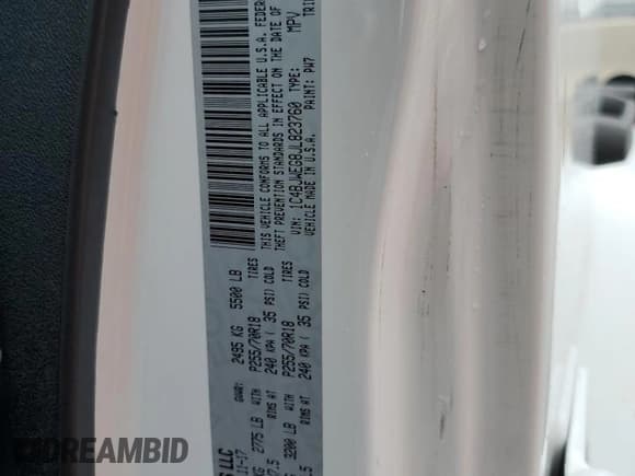 ✅ 2018 Jeep Wrangler Unlimited Sahara • VIN: 1C4BJWEG8JL823760 • Lot: 84423965. Wystawiony na Copart z przebiegiem 122 415 mil. Bezpłatny archiwum sprzedaży aukcyjnych z USA i szczegółowy raport historii pojazdu na DreamBid. Zdjęcie 13.