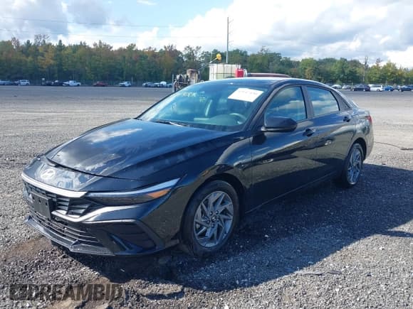✅ 2024 Hyundai Elantra SEL • VIN: KMHLM4DG0RU813985 • Lot: 43147430. Listed on IAAI with 50,407 mi. Free auction sales archive from the USA and detailed vehicle history report at DreamBid. Image 17.