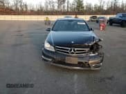 ✅ 2014 Mercedes-Benz C 300 Sport • VIN: WDDGF8ABXER320950 • Lot: 93869425. Wystawiony na Copart z przebiegiem 102 757 mil. Bezpłatny archiwum sprzedaży aukcyjnych z USA i szczegółowy raport historii pojazdu na DreamBid. Zdjęcie 13.
