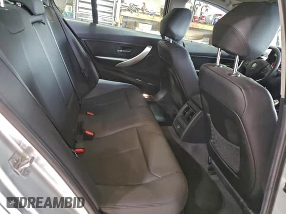 ✅ 2016 BMW 3 Series 320i xDrive • VIN: WBA8E5G55GNT94852 • Lot: 93889195. Listed on Copart with 72,104 mi. Free auction sales archive from the USA and detailed vehicle history report at DreamBid. Image 10.