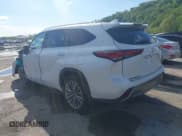 ✅ 2025 Toyota Highlander Hybrid XLE • VIN: 5TDKBRCHXSS662712 • Lot: 42183334. Listed on IAAI with 264 mi. Free auction sales archive from the USA and detailed vehicle history report at DreamBid. Image 3.