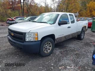 ✅ 2013 Chevrolet Silverado 1500 Work Truck • VIN: 1GCRKPEA8DZ103552 • Lot: 43491963. Wystawiony na IAAI z przebiegiem 172 454 mil. Bezpłatny archiwum sprzedaży aukcyjnych z USA i szczegółowy raport historii pojazdu na DreamBid. Zdjęcie 2.