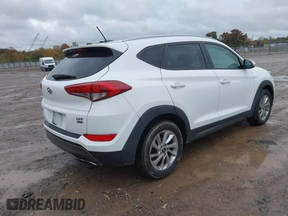 2016 Hyundai Tucson Sport z VIN KM8J3CA23GU045283, wystawiony jako IAAI lot #43549882 z przebiegiem 148 017 mil mil oraz . Historia ofert i sprzedaży dostępna na DreamBid. Obrazek 4.