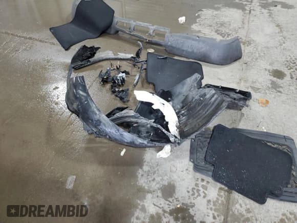 ✅ 2024 Subaru Forester Premium • VIN: JF2SKACC9RH405451 • Lot: 82606815. Listed on Copart with 79,587 mi. Free auction sales archive from the USA and detailed vehicle history report at DreamBid. Image 13.