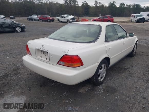 ✅ 1998 Acura TL • VIN: JH4UA3643WC009288 • Lot: 43770341. Listed on IAAI with 62,031 mi. Free auction sales archive from the USA and detailed vehicle history report at DreamBid. Image 4.
