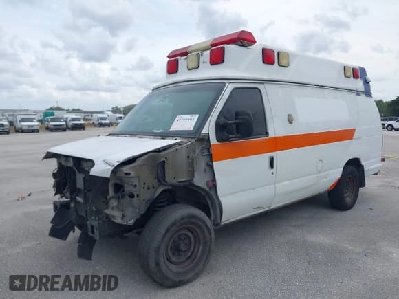 ✅ 2009 Ford E-Series Commercial • VIN: 1FDSS34PX9DA32550 • Лот: 41710405. Опубликован ранее на IAAI с пробегом 391 668 миль. Бесплатный доступ к архиву аукционных продаж из США и подробный отчёт об истории автомобиля на DreamBid. Изображение 18.