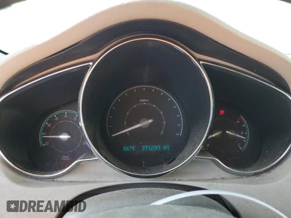 ✅ 2010 Chevrolet Malibu 1LT • VIN: 1G1ZC5EB8AF161130 • Лот: 72260814. Опубликован ранее на Copart с пробегом 271 093 миль. Бесплатный доступ к архиву аукционных продаж из США и подробный отчёт об истории автомобиля на DreamBid. Изображение 9.