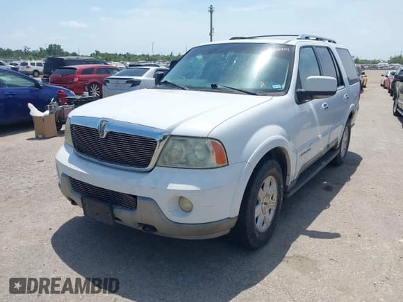 ✅ 2003 Lincoln Navigator Ultimate • VIN: 5LMFU27R93LJ25248 • Lot: 42280072. Listed on IAAI with 264,300 mi. Free auction sales archive from the USA and detailed vehicle history report at DreamBid. Image 2.