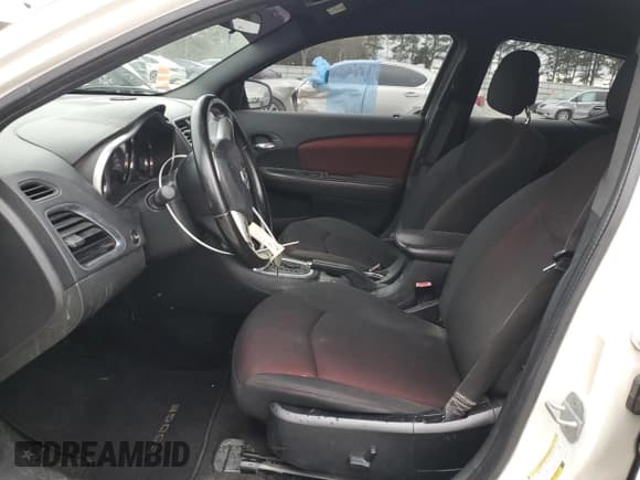 ✅ 2011 Dodge Avenger Heat • VIN: 1B3BD1FG2BN523213 • Lot: 41420465. Wystawiony na Copart z przebiegiem 150 992 mil. Bezpłatny archiwum sprzedaży aukcyjnych z USA i szczegółowy raport historii pojazdu na DreamBid. Zdjęcie 7.