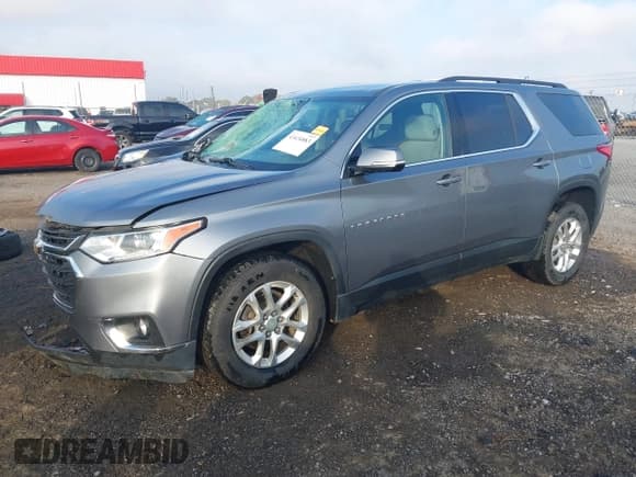 ✅ 2020 Chevrolet Traverse LT Cloth • VIN: 1GNERGKW7LJ163823 • Lot: 43634883. Wystawiony na IAAI z przebiegiem 142 044 mil. Bezpłatny archiwum sprzedaży aukcyjnych z USA i szczegółowy raport historii pojazdu na DreamBid. Zdjęcie 19.
