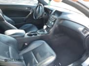 ✅ 2013 Hyundai Genesis Coupe R-Spec • VIN: KMHHU6KJ9DU106263 • Lot: 41678274. Wystawiony na IAAI z przebiegiem 172 294 mil. Bezpłatny archiwum sprzedaży aukcyjnych z USA i szczegółowy raport historii pojazdu na DreamBid. Zdjęcie 5.