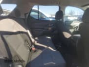 ✅ 2018 Chevrolet Traverse LS • VIN: 1GNERFKW7JJ127542 • Lot: 88205185. Wystawiony na Copart z przebiegiem 94 201 mil. Bezpłatny archiwum sprzedaży aukcyjnych z USA i szczegółowy raport historii pojazdu na DreamBid. Zdjęcie 12.