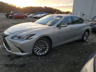 ✅ 2019 Lexus ES 350 • VIN: JTHBZ1B19K2004712 • Lot: 90588555. Wystawiony na Copart z przebiegiem 27 650 mil. Bezpłatny archiwum sprzedaży aukcyjnych z USA i szczegółowy raport historii pojazdu na DreamBid. Zdjęcie 1.