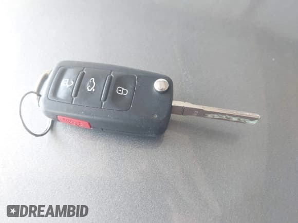 ✅ 2015 Volkswagen Jetta SE • VIN: 3VWD17AJ0FM205013 • Lot: 42786571. Wystawiony na IAAI z przebiegiem 146 752 mil. Bezpłatny archiwum sprzedaży aukcyjnych z USA i szczegółowy raport historii pojazdu na DreamBid. Zdjęcie 11.