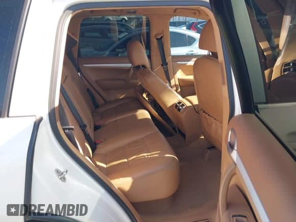 ✅ 2008 Porsche Cayenne • VIN: WP1AA29P28LA17887 • Lot: 41973719. Listed on IAAI with 164,487 mi. Free auction sales archive from the USA and detailed vehicle history report at DreamBid. Image 8.