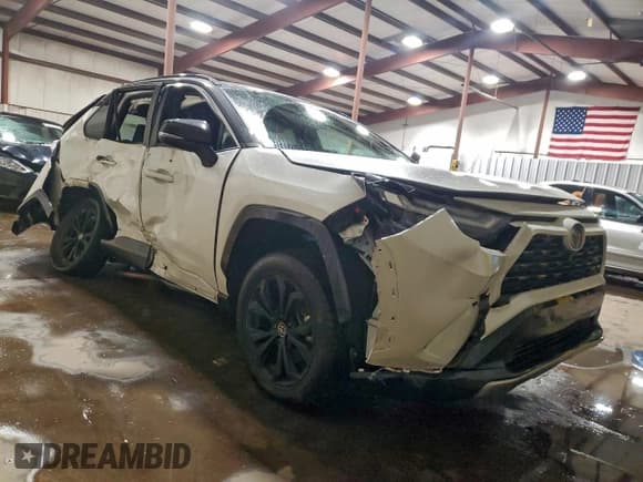 ✅ 2022 Toyota RAV4 Hybrid XSE • VIN: 4T3E6RFV0NU070516 • Лот: 94851285. Опубликован ранее на Copart с пробегом 41 657 миль. Бесплатный доступ к архиву аукционных продаж из США и подробный отчёт об истории автомобиля на DreamBid. Изображение 4.