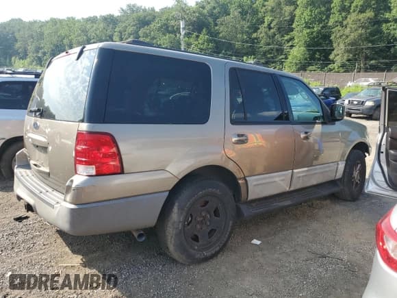 ✅ 2003 Ford Expedition XLT Value • VIN: 1FMFU16W63LB28497 • Лот: 66286035. Опубликован ранее на Copart с пробегом Не указан. Бесплатный доступ к архиву аукционных продаж из США и подробный отчёт об истории автомобиля на DreamBid. Изображение 3.