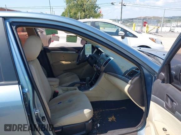 ✅ 2010 Hyundai Sonata GLS • VIN: 5NPET4AC5AH659127 • Lot: 43221813. Listed on IAAI with 215,978 mi. Free auction sales archive from the USA and detailed vehicle history report at DreamBid. Image 5.