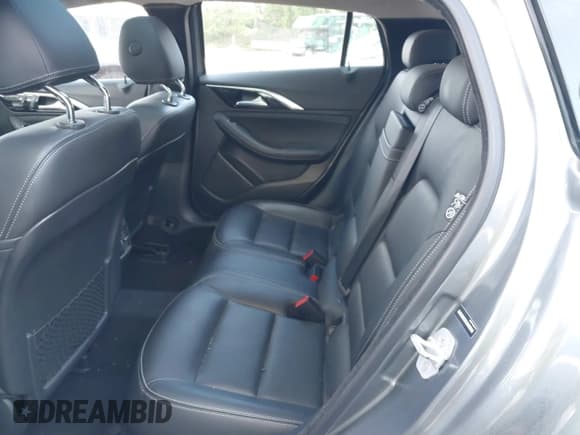 ✅ 2018 Infiniti QX30 Premium • VIN: SJKCH5CR7JA053848 • Лот: 42291145. Опубликован ранее на IAAI с пробегом 120 570 миль. Бесплатный доступ к архиву аукционных продаж из США и подробный отчёт об истории автомобиля на DreamBid. Изображение 8.