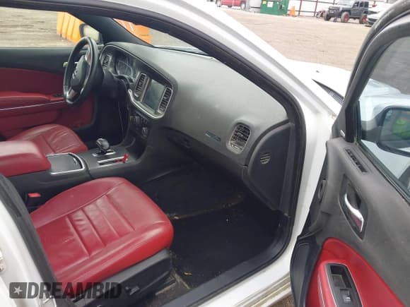 ✅ 2014 Dodge Charger SXT • VIN: 2C3CDXHGXEH207546 • Lot: 42204631. Wystawiony na IAAI z przebiegiem 160 240 mil. Bezpłatny archiwum sprzedaży aukcyjnych z USA i szczegółowy raport historii pojazdu na DreamBid. Zdjęcie 5.