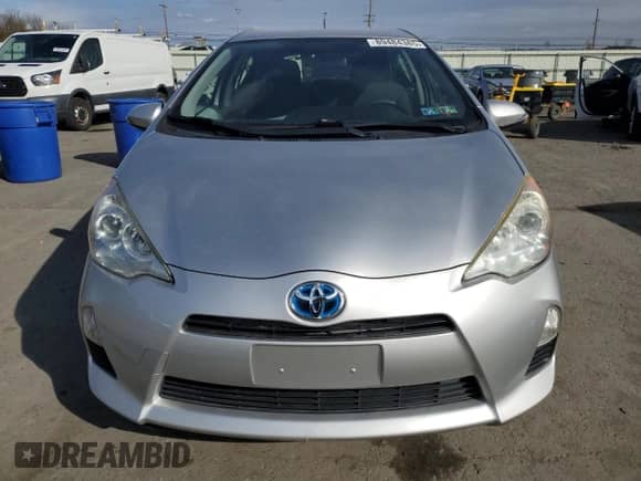 2012 Toyota Prius Two with VIN JTDKDTB3XC1527564, listed as a Copart auction lot 89484385 with 128,250 mi miles and Salvage title. Bid and sale history available at DreamBid. Image 5.