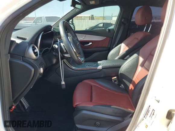 ✅ 2020 Mercedes-Benz GLC 300 • VIN: WDC0J8EB1LF745552 • Лот: 56310515. Опубликован ранее на Copart с пробегом 48 114 миль. Бесплатный доступ к архиву аукционных продаж из США и подробный отчёт об истории автомобиля на DreamBid. Изображение 7.