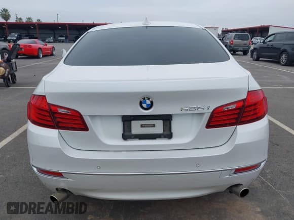 ✅ 2016 BMW 5 Series 535i • VIN: WBA5B1C59GG551362 • Lot: 43806322. Listed on IAAI with 103,957 mi. Free auction sales archive from the USA and detailed vehicle history report at DreamBid. Image 17.