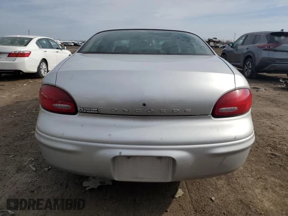 ✅ 2001 Chrysler Concorde LX • VIN: 2C3HD46R01H597205 • Lot: 42805965. Wystawiony na Copart z przebiegiem 63 464 mil. Bezpłatny archiwum sprzedaży aukcyjnych z USA i szczegółowy raport historii pojazdu na DreamBid. Zdjęcie 6.