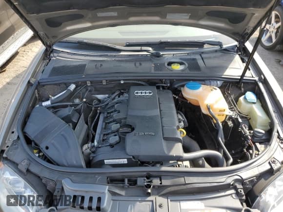 ✅ 2009 Audi A4 2.0T • VIN: WAUAF48H39K007737 • Лот: 45742655. Опубликован ранее на Copart с пробегом 74 199 миль. Бесплатный доступ к архиву аукционных продаж из США и подробный отчёт об истории автомобиля на DreamBid. Изображение 11.