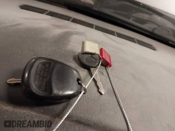 2001 Chevrolet Silverado 2500 с VIN 1GCGK29U81Z176821, выставлен на аукционе IAAI как лот 43497021 с пробегом 215 331 миль миль и . История ставок и продаж доступна на DreamBid. Изображение 11.