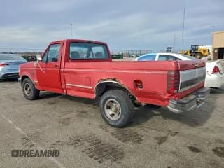 ✅ 1993 Ford F-150 • VIN: 2FTDF15N9PCA75079 • Lot: 93821215. Wystawiony na Copart z przebiegiem 140 544 mil. Bezpłatny archiwum sprzedaży aukcyjnych z USA i szczegółowy raport historii pojazdu na DreamBid. Zdjęcie 2.